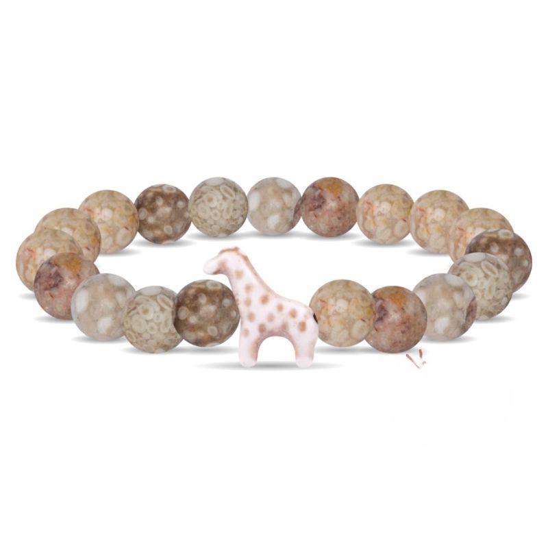 Beaded bracelet with beige marbled beads with a small giraffe charm on a white background